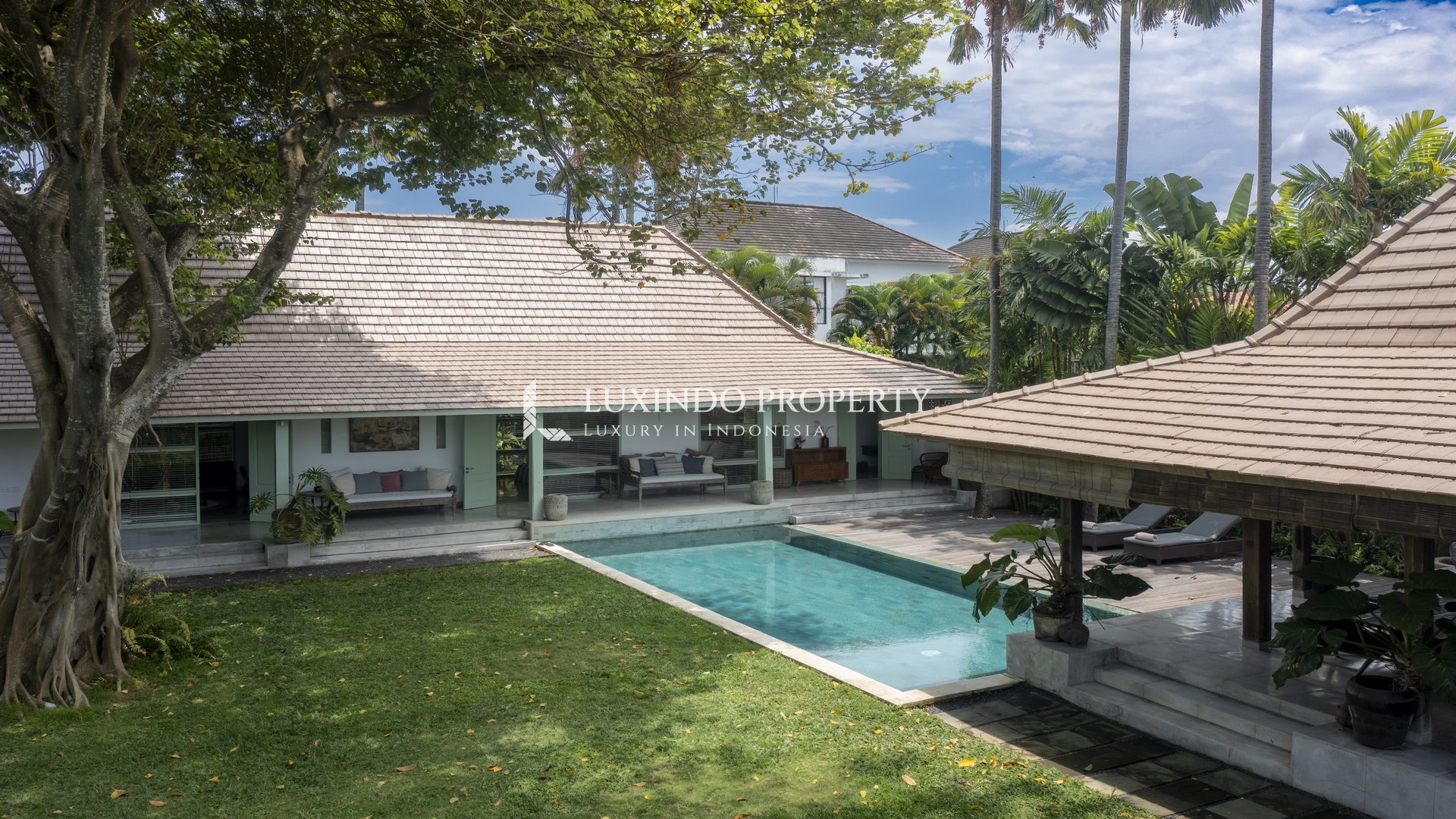 UMALAS – 1000M² BIG GARDEN FAMILY VILLA FOR YEARLY RENTAL (RV487)
